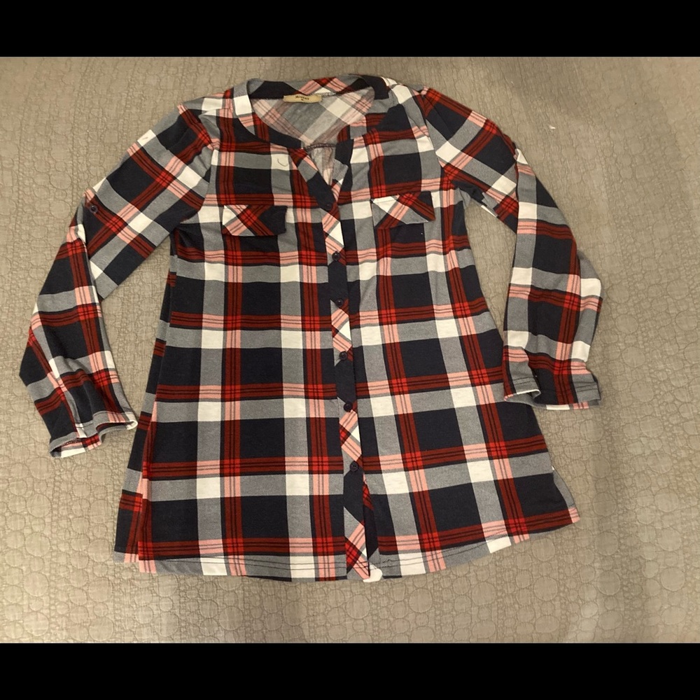 Miusey Women’s Medium Plaid Button Down Shirt